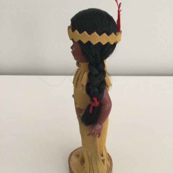 Vintage International Doll - Canada - Picture 3 of 6